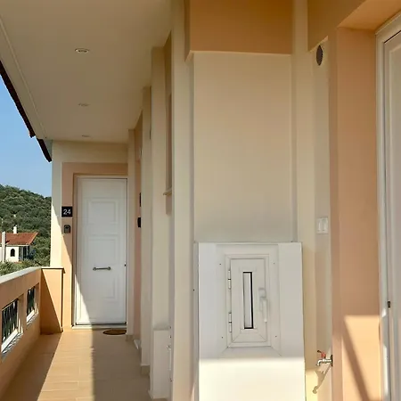 Agali 1 Apartamento Gialtra